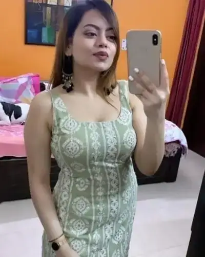 Call Girl in Alwarpet